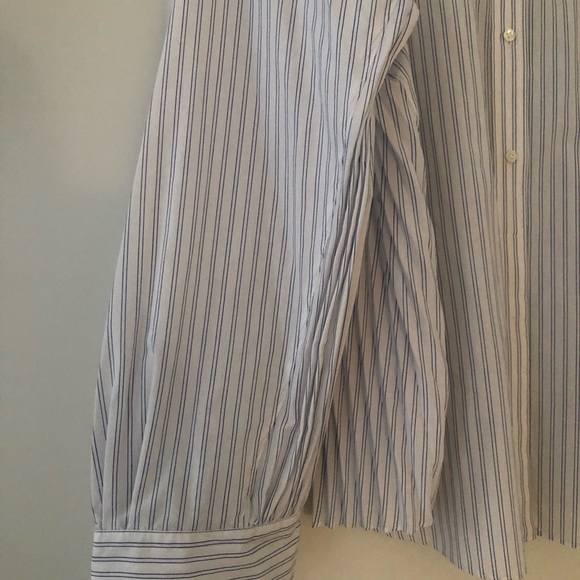 NWT Vince button down shirt with pleated back. Size XL - Picture 7 of 10